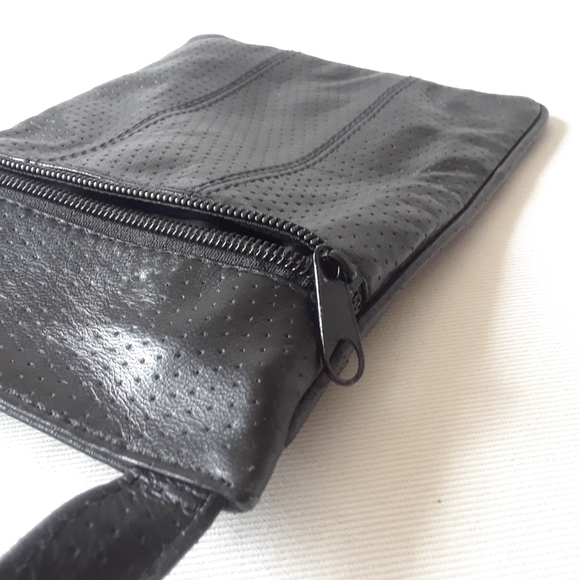 Moroccan Soft Leather Crossbody Bag. Black - Picture 8 of 13